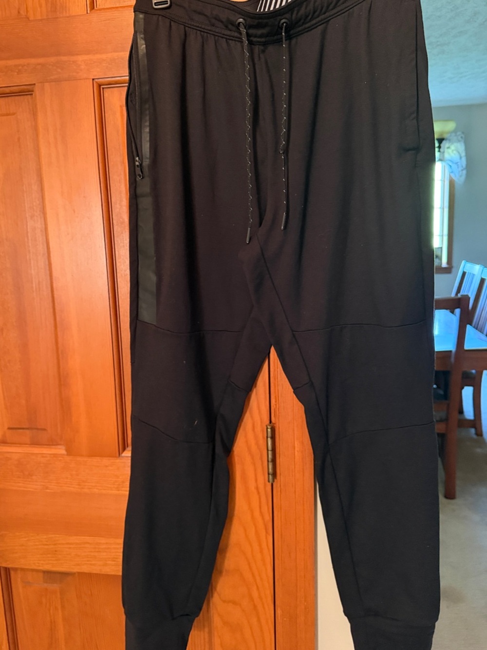 American Eagle Outfitters Black Men's Jogger Sweatpants with Zip Pockets